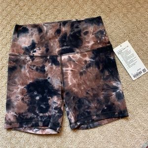 Lululemon Align 6” Shorts